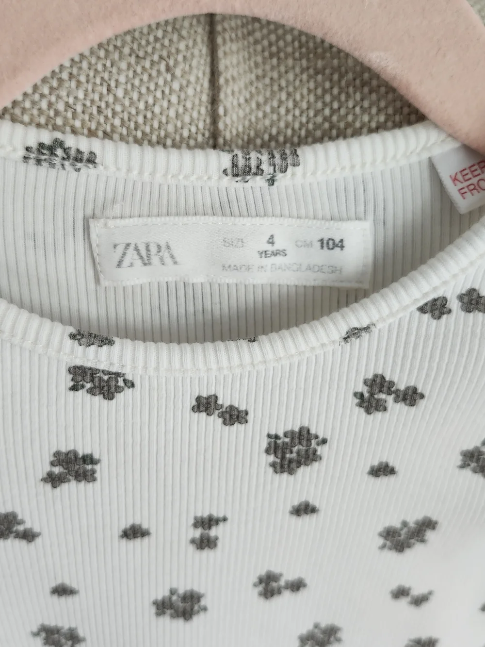 Zara Kids Cream Long-Sleeve Ribbed Top with Black Floral Print